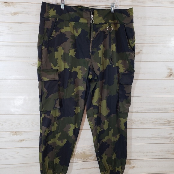 wild fable Pants - Wild Fable Camo Print Jogger